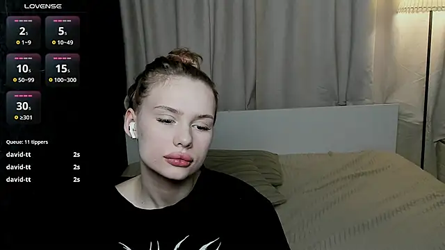 sex instructor vi online show from 20, 3, 2025