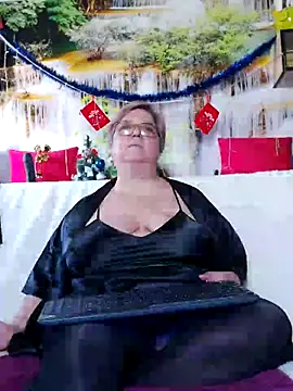 QueenPammy1 online show from 4, 12, 2025