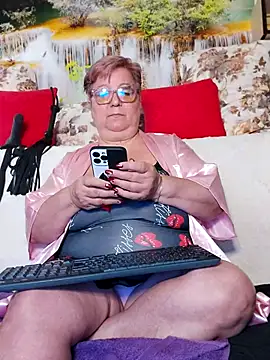 QueenPammy1 online show from 18, 10, 2025