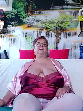 QueenPammy1 online show from 9, 1, 2026