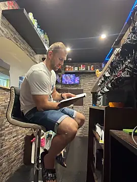 Snapshot of trainwithme chatting on 14, 7, 2026 trainwithme online show from 14, 7, 2026