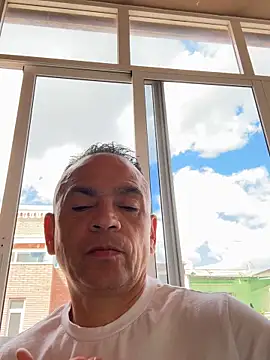 mateocali25 online show from 13, 5, 2026