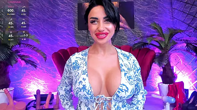 IzabelaTessa online show from 8, 5, 2026