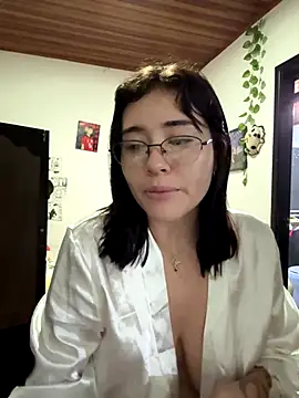 MitsuChan  online show from 31, 10, 2025