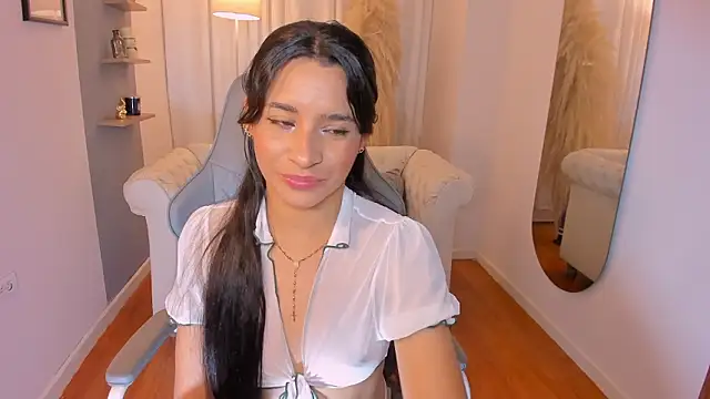 Snapshot of hanna_mils chatting on 27, 2, 2026 hanna mils online show from 27, 2, 2026