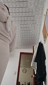 Elowyn online show from 10, 11, 2025