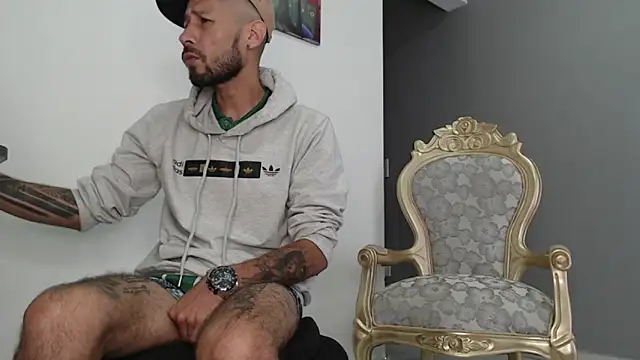 Snapshot of bigdick_monster1 chatting on 17, 11, 2025 bigdick monster1 online show from 17, 11, 2025