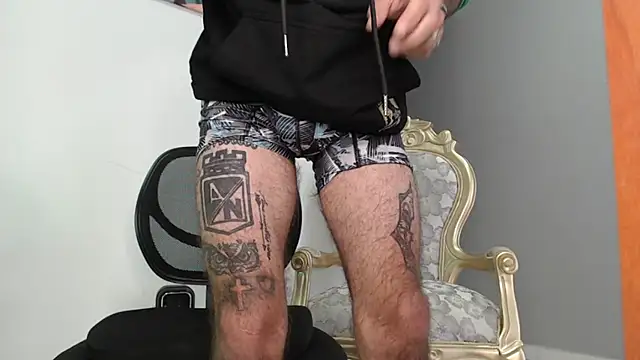 Snapshot of bigdick_monster1 chatting on 4, 11, 2025 bigdick monster1 online show from 4, 11, 2025