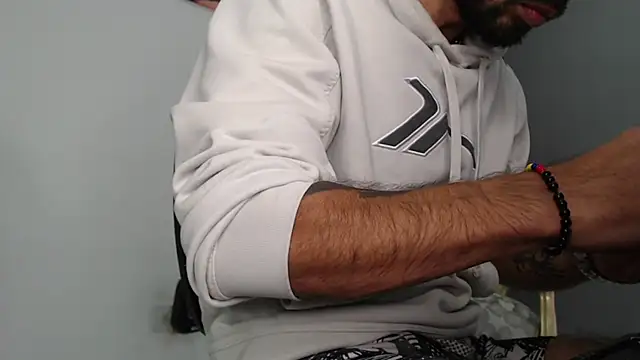 Snapshot of bigdick_monster1 chatting on 24, 11, 2025 bigdick monster1 online show from 24, 11, 2025