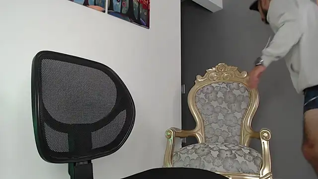 Snapshot of bigdick_monster1 chatting on 8, 11, 2025 bigdick monster1 online show from 8, 11, 2025