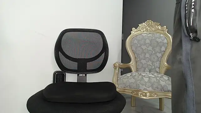 Snapshot of bigdick_monster1 chatting on 18, 11, 2025 bigdick monster1 online show from 18, 11, 2025