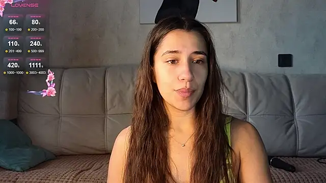 hot ass 18 online show from 18, 9, 2025