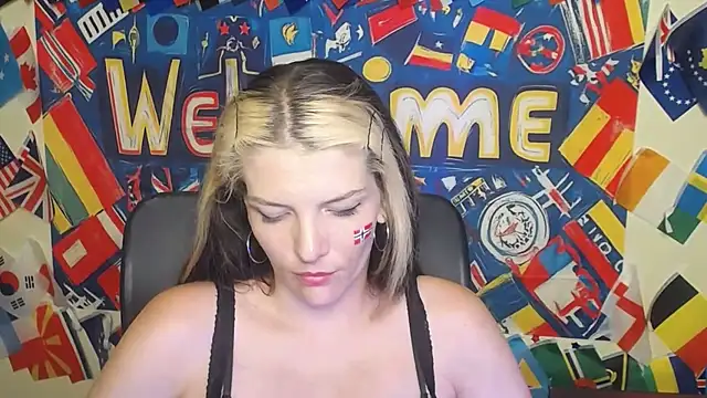 Snapshot of VanessaRey_ chatting on 11, 7, 2026 VanessaRey online show from 11, 7, 2026