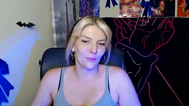 Snapshot of VanessaRey_ chatting on 17, 7, 2026 VanessaRey online show from 17, 7, 2026