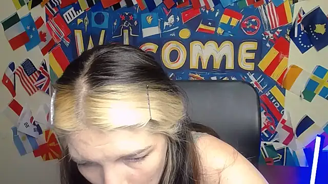 Snapshot of VanessaRey_ chatting on 22, 6, 2026 VanessaRey online show from 22, 6, 2026