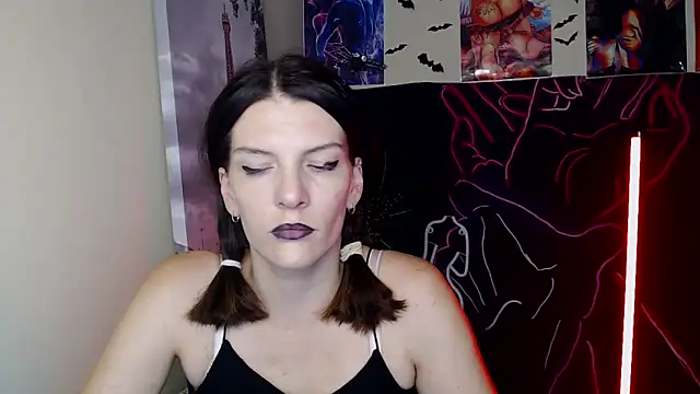 VanessaRey  online show from 28, 10, 2025