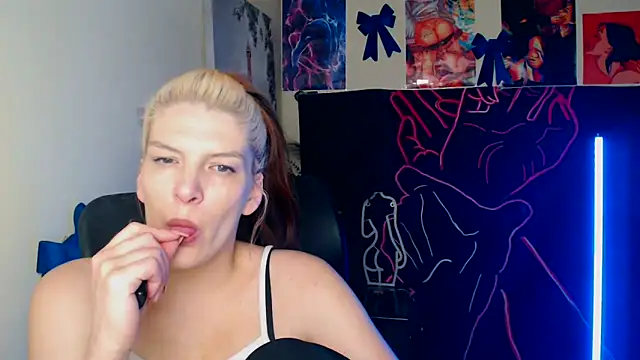 VanessaRey  online show from 11, 4, 2026