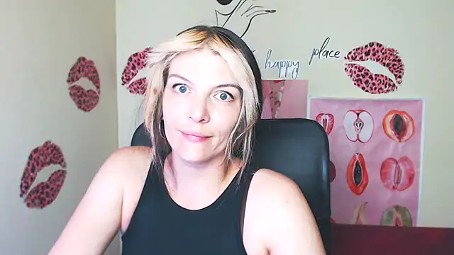 Snapshot of VanessaRey_ chatting on 26, 6, 2026 VanessaRey online show from 26, 6, 2026