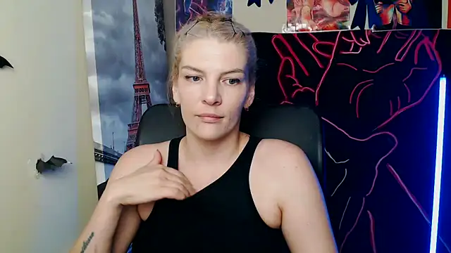 VanessaRey  online show from 20, 5, 2026