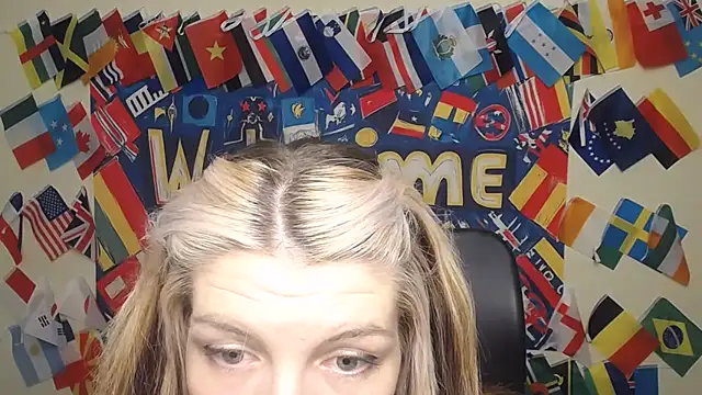 Snapshot of VanessaRey_ chatting on 10, 6, 2026 VanessaRey online show from 10, 6, 2026