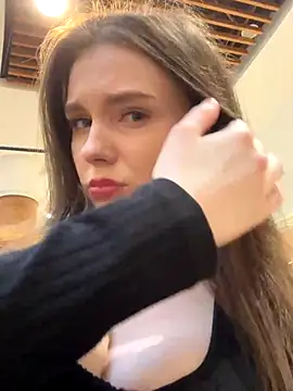 MilaBee online show from 19, 9, 2025