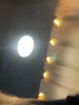 MilaBee online show from 3, 11, 2025