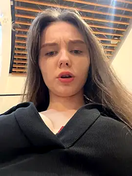 MilaBee online show from 23, 10, 2025