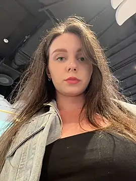 MilaBee online show from 25, 7, 2026