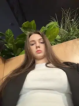 MilaBee online show from 17, 6, 2026