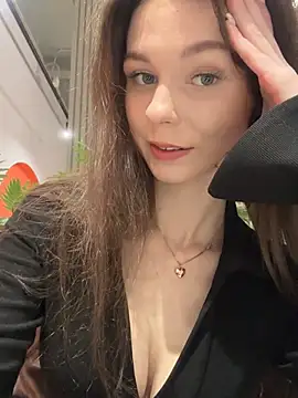 Snapshot of MilaBee chatting on 18, 1, 2026 MilaBee online show from 18, 1, 2026