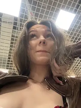 Snapshot of MilaBee chatting on 17, 1, 2026 MilaBee online show from 17, 1, 2026