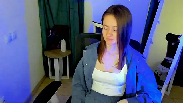 Catherine e online show from 9, 10, 2025