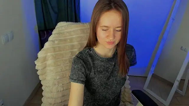 Catherine e online show from 4, 12, 2025