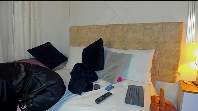 angelinarouse  online show from 17, 12, 2025