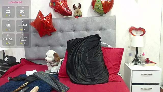 ScarlettGreen  online show from 5, 12, 2025