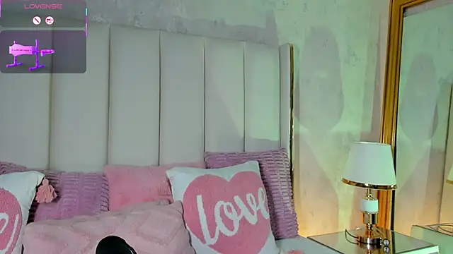 AriaJonnes  online show from 10, 1, 2026