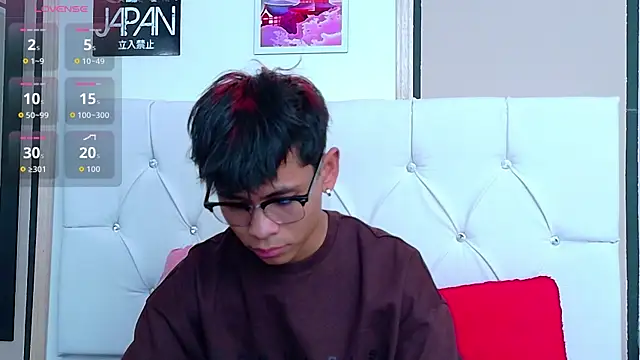 Ethan Westt online show from 13, 11, 2025