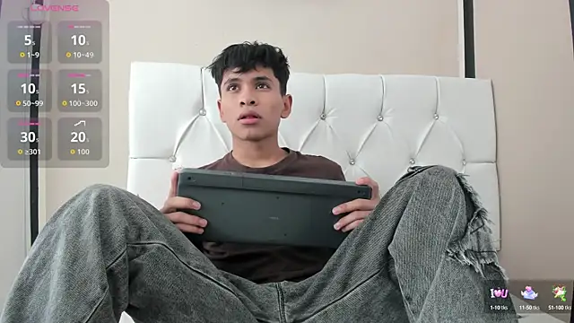 Ethan Westt online show from 10, 9, 2025