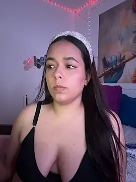 Snapshot of Deepika_padukoneNisha chatting on 15, 11, 2025 Deepika padukoneNisha online show from 15, 11, 2025