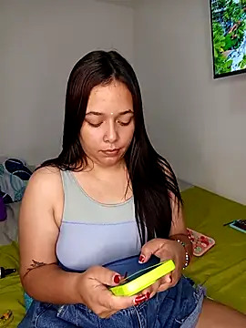 Snapshot of Deepika_padukoneNisha chatting on 18, 9, 2025 Deepika padukoneNisha online show from 18, 9, 2025