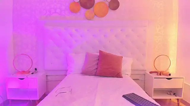 debora scoot online show from 29, 10, 2025