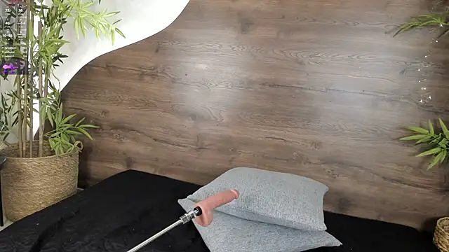 Snapshot of mia_lacy_ chatting on 14, 11, 2025 mia lacy online show from 14, 11, 2025