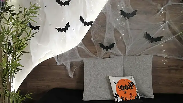 Snapshot of mia_lacy_ chatting on 31, 10, 2025 mia lacy online show from 31, 10, 2025