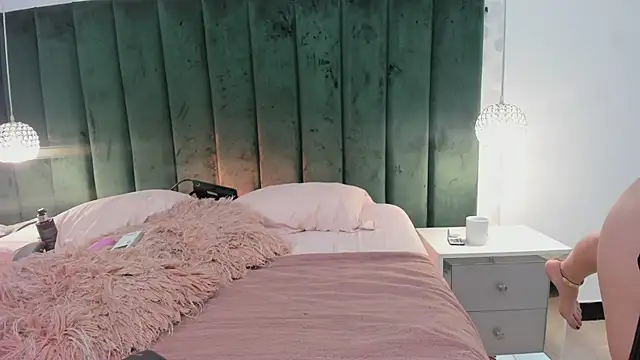 SaraJonness online show from 21, 3, 2025