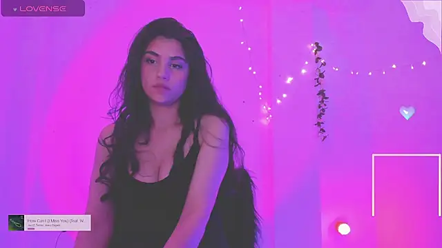 Gia Blair online show from 12, 5, 2026
