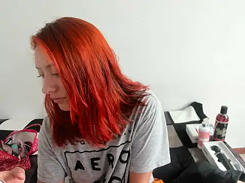 DulceXmile online show from 19, 9, 2025