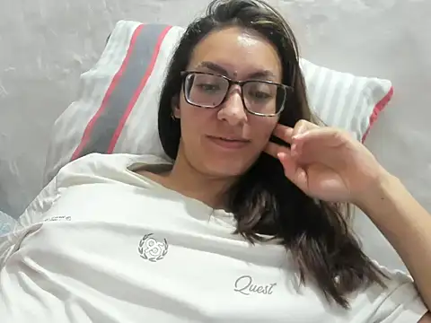 DulceXmile online show from 12, 2, 2026