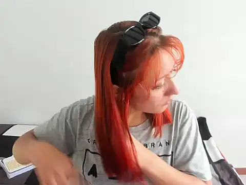 DulceXmile online show from 20, 9, 2025