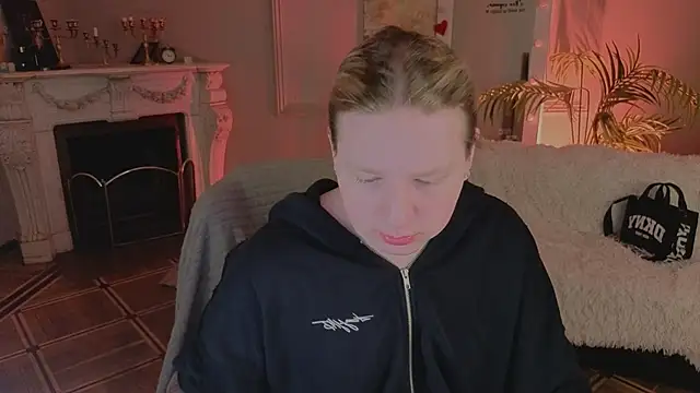 Jes Solar online show from 5, 3, 2026