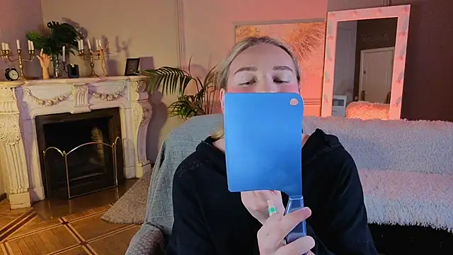 Jes Solar online show from 3, 10, 2025